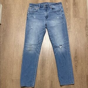 American Eagle Men’s AirFlex+ Athletic Straight Distressed Jeans (34x34)